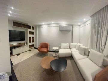 Apartamento Costa Azul 3/4 e 1 su�te 164m2 Porteira Fechada
