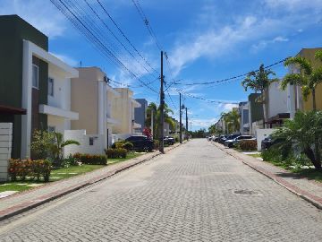 Casa Cond. 3/4 e 1 su�te Piscina Privativa