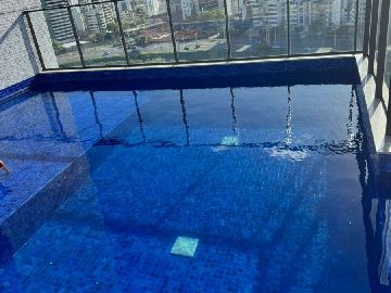 Apartamento Costa Azul 2/4 e 1 su�te Nascente 