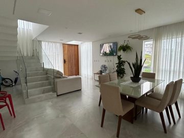 Casa em Condom�nio � Venda