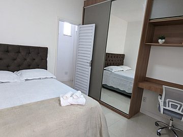 Casa Cond 5/4 e 4 su�tes Jockey Club Lauro de Freitas 